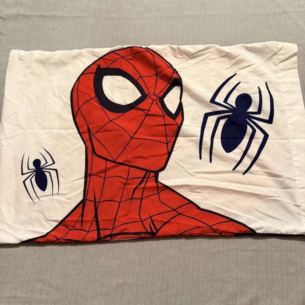Marvel Spider-Man Pillowcase & Sham Lot 2 Pc Reversible Kids Bedding Set